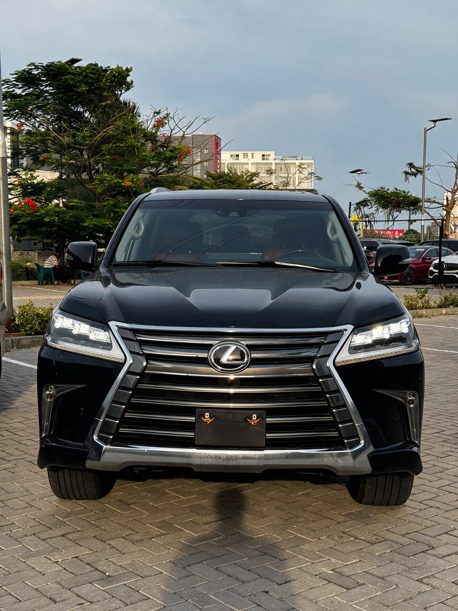 Vehicle 3 — front exterior